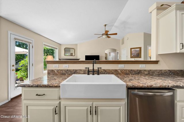 1694 W Cardinal AVE, Hayden, ID 83835