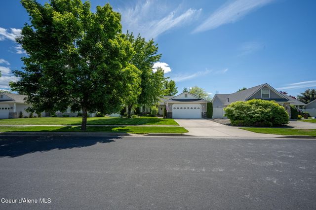 1694 W Cardinal AVE, Hayden, ID 83835