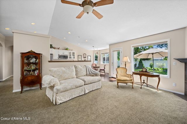 1694 W Cardinal AVE, Hayden, ID 83835