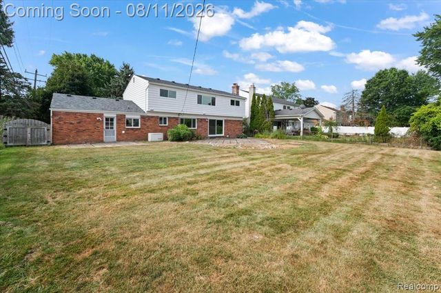 4765 Brockham Way, Sterling Heights, MI 48310