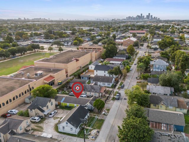 6940 Avenue K B, Houston, TX 77011