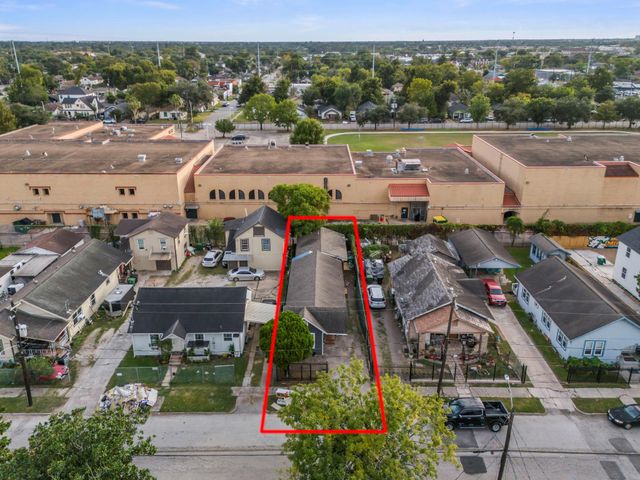 6940 Avenue K B, Houston, TX 77011