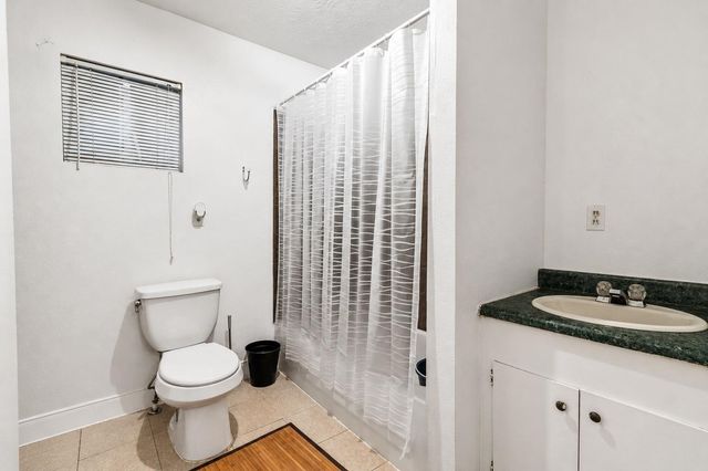 6940 Avenue K B, Houston, TX 77011