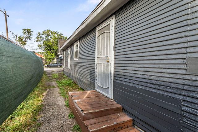 6940 Avenue K B, Houston, TX 77011