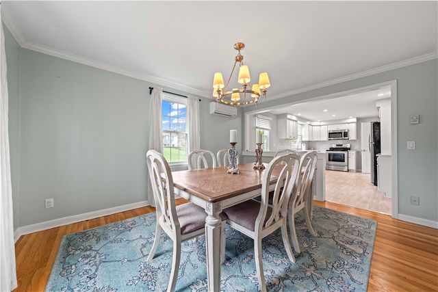 17 Suffolk Street, Perinton, NY 14450