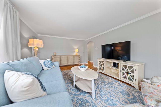 17 Suffolk Street, Perinton, NY 14450