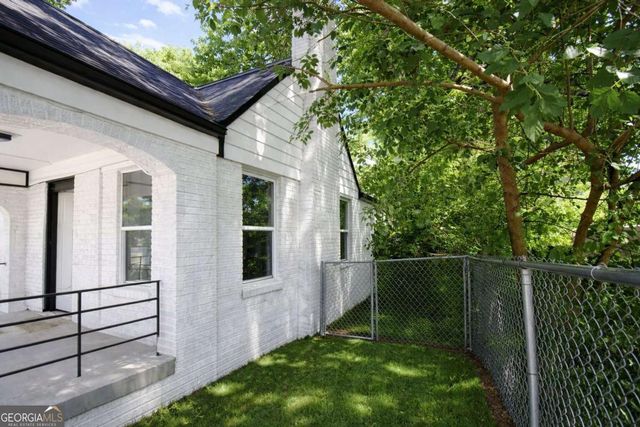 1184 Metropolitan Parkway SW, Atlanta, GA 30310
