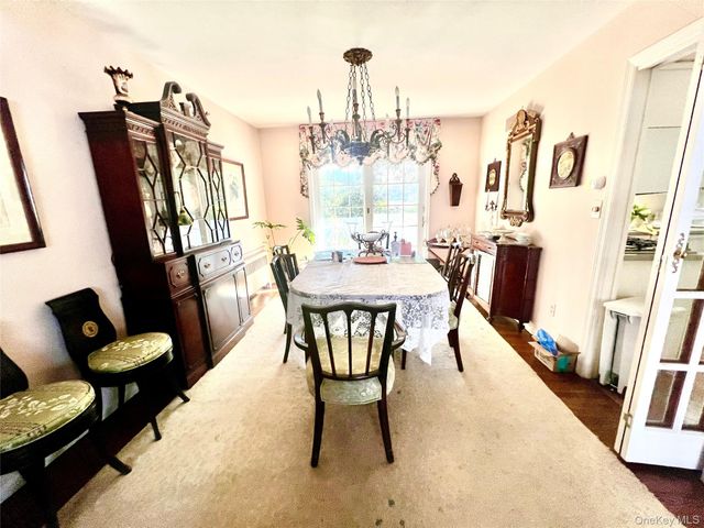 2 Wyckoff Place, Woodmere, NY 11598