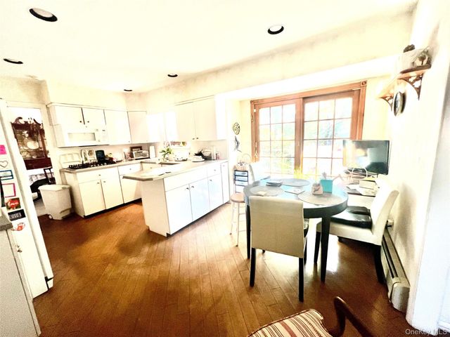 2 Wyckoff Place, Woodmere, NY 11598