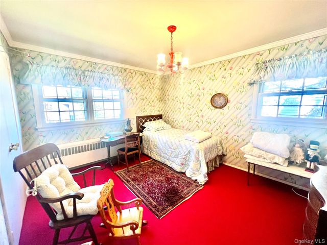 2 Wyckoff Place, Woodmere, NY 11598