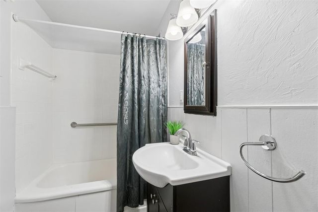 3300 NW 61st Street, Oklahoma City, OK 73112