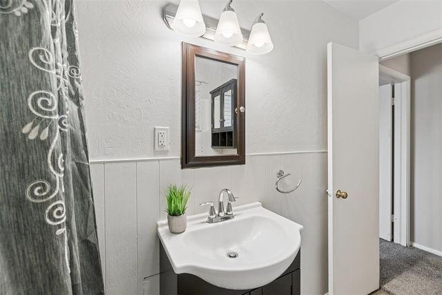 3300 NW 61st Street, Oklahoma City, OK 73112