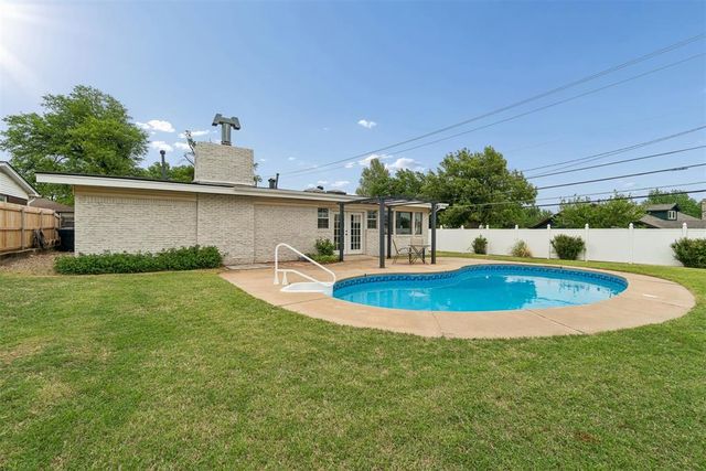 3300 NW 61st Street, Oklahoma City, OK 73112