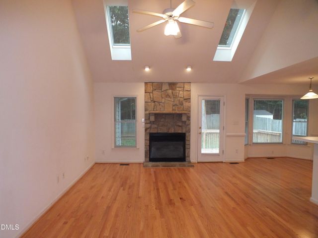 9827 Sovereign Way, Wake Forest, NC 27587