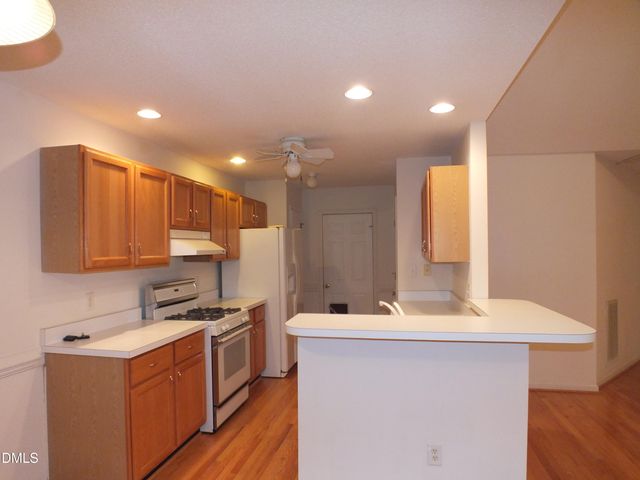 9827 Sovereign Way, Wake Forest, NC 27587