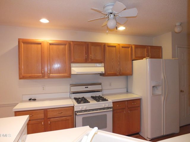 9827 Sovereign Way, Wake Forest, NC 27587