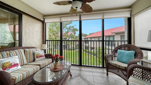 6204 MIDNIGHT PASS ROAD 205, Sarasota, FL 34242