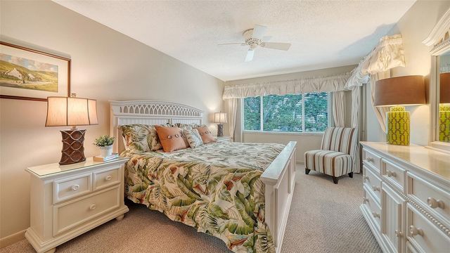 6204 MIDNIGHT PASS ROAD 205, Sarasota, FL 34242