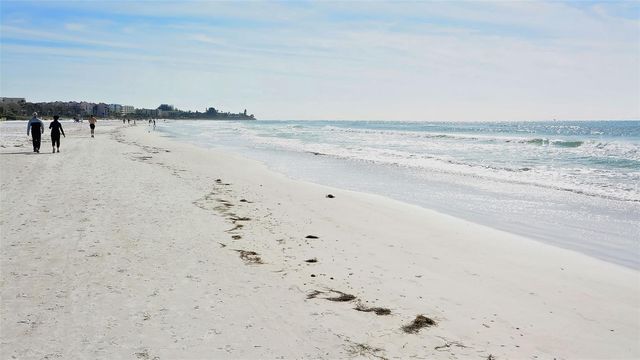 6204 MIDNIGHT PASS ROAD 205, Sarasota, FL 34242