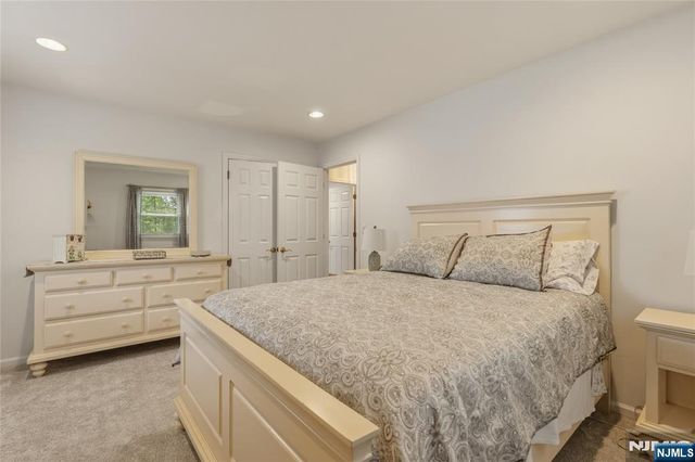 290 McHenry Drive, Paramus, NJ 07652