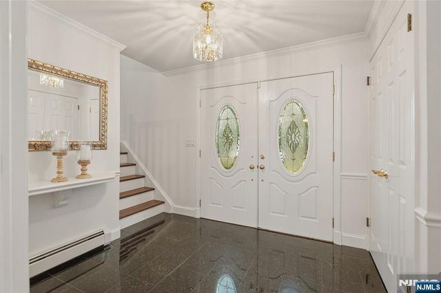 290 McHenry Drive, Paramus, NJ 07652