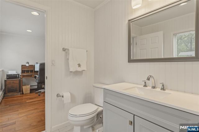 290 McHenry Drive, Paramus, NJ 07652