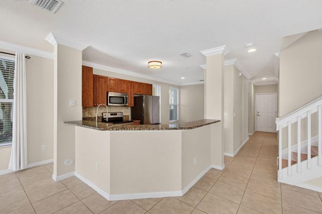 4651 Mimosa Terrace 1212, Coconut Creek, FL 33073
