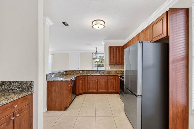 4651 Mimosa Terrace 1212, Coconut Creek, FL 33073