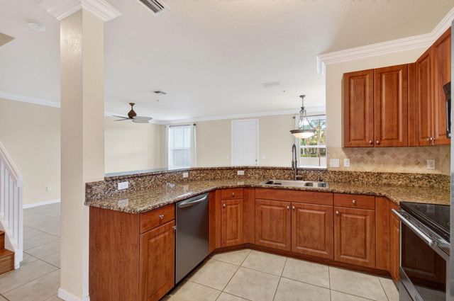 4651 Mimosa Terrace 1212, Coconut Creek, FL 33073