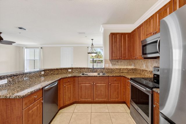 4651 Mimosa Terrace 1212, Coconut Creek, FL 33073