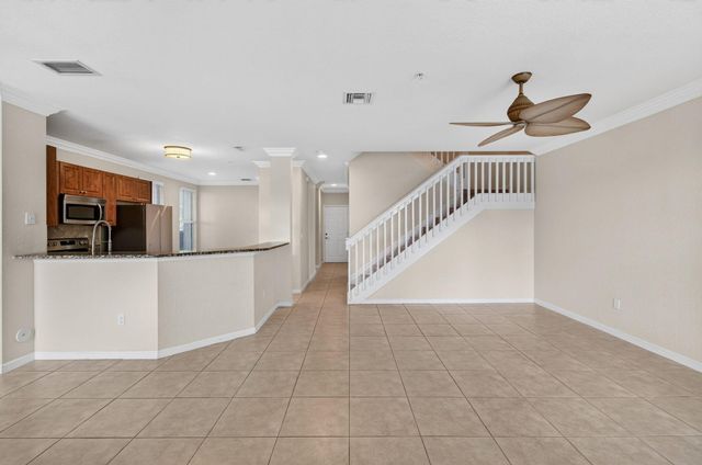 4651 Mimosa Terrace 1212, Coconut Creek, FL 33073