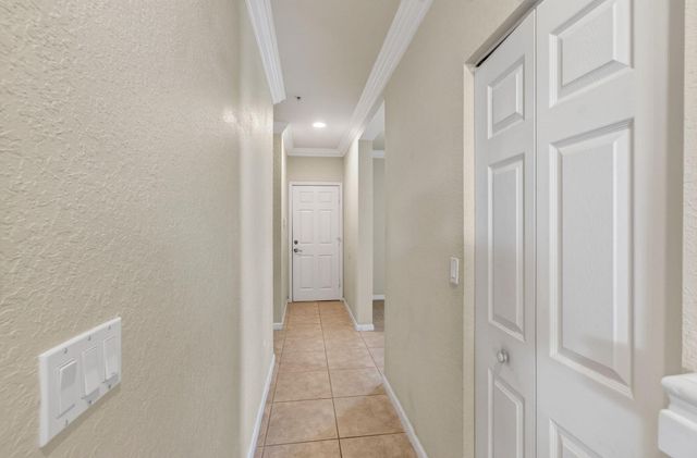 4651 Mimosa Terrace 1212, Coconut Creek, FL 33073