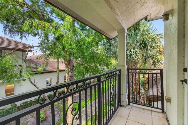 4651 Mimosa Terrace 1212, Coconut Creek, FL 33073