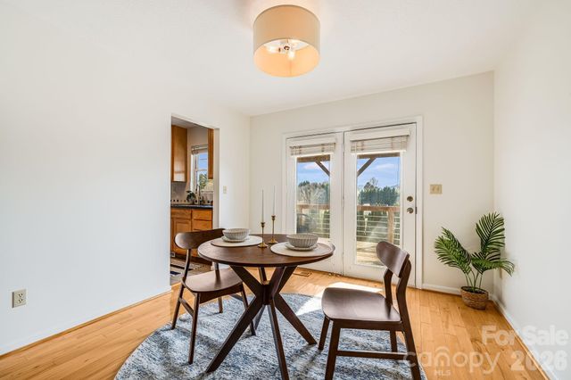 26 Golden Lane, Leicester, NC 28748