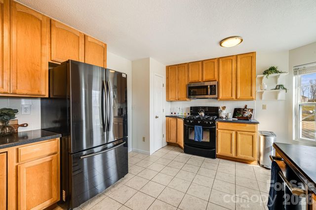 26 Golden Lane, Leicester, NC 28748