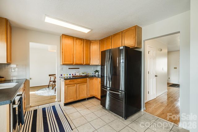 26 Golden Lane, Leicester, NC 28748