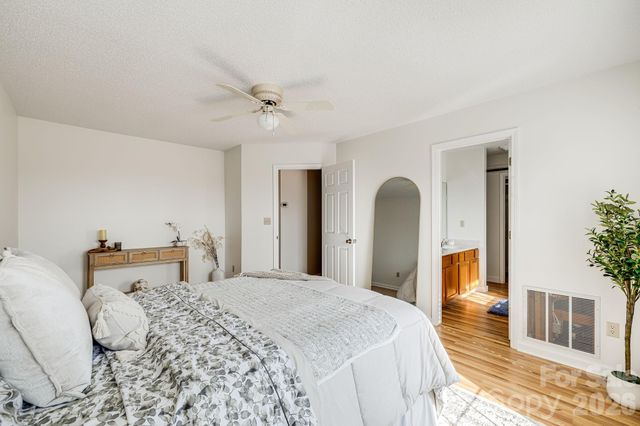 26 Golden Lane, Leicester, NC 28748