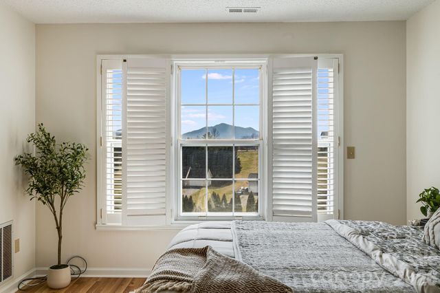 26 Golden Lane, Leicester, NC 28748