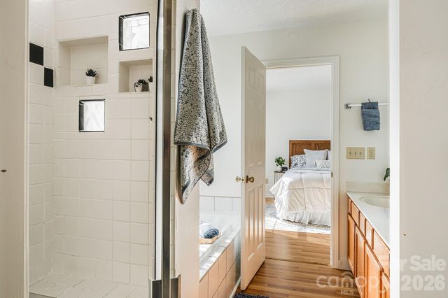 26 Golden Lane, Leicester, NC 28748