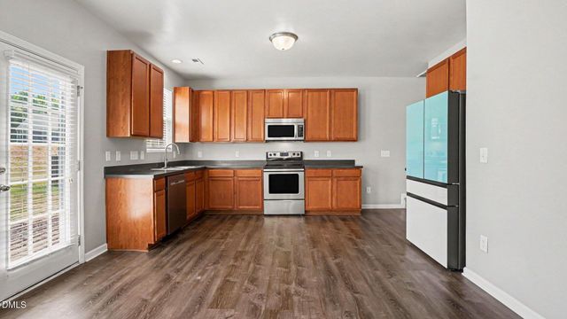 518 Macgregor Drive, Burlington, NC 27217