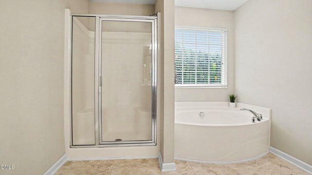 518 Macgregor Drive, Burlington, NC 27217