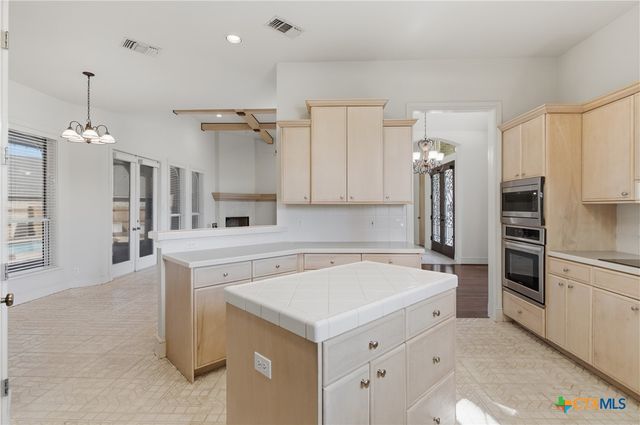 105 Maderas, Seguin, TX 78155