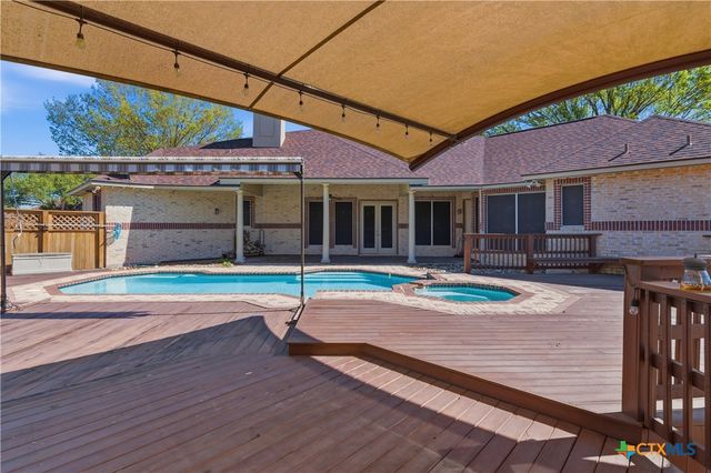 105 Maderas, Seguin, TX 78155