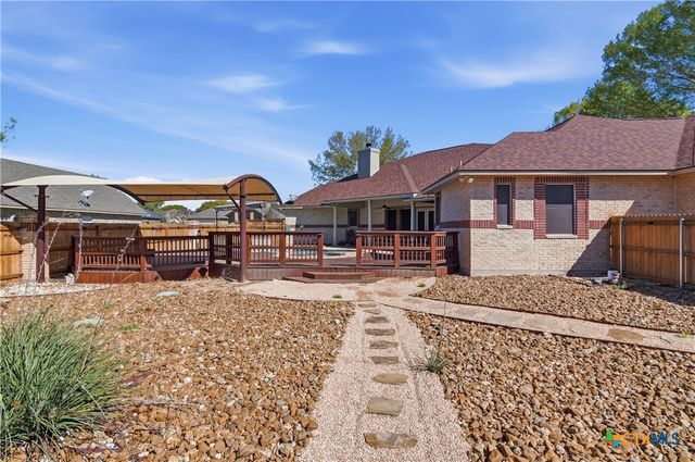 105 Maderas, Seguin, TX 78155
