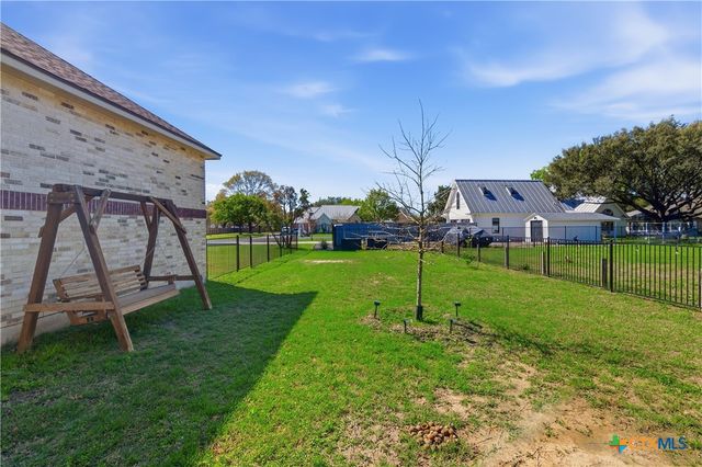 105 Maderas, Seguin, TX 78155