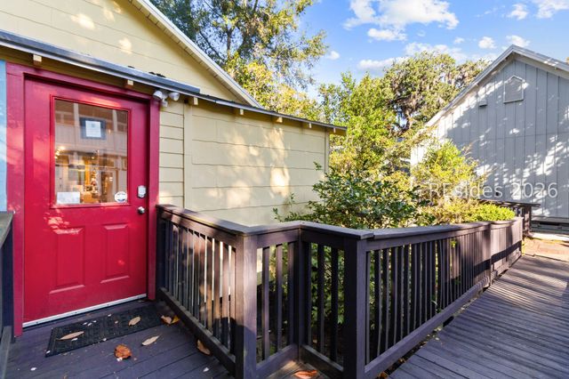 27 Calhoun St, Bluffton, SC 29910