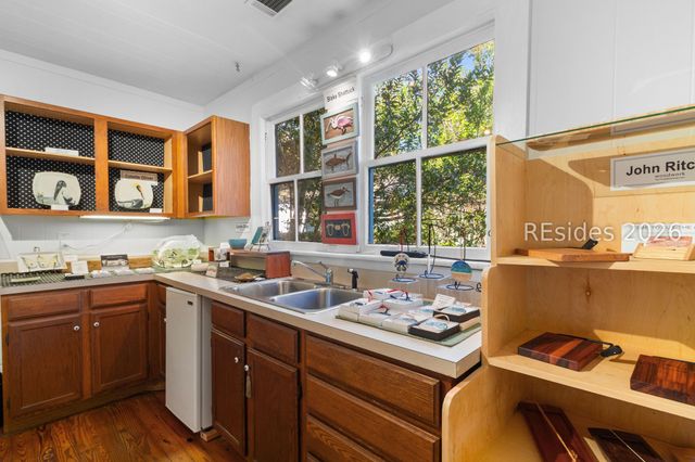 27 Calhoun St, Bluffton, SC 29910