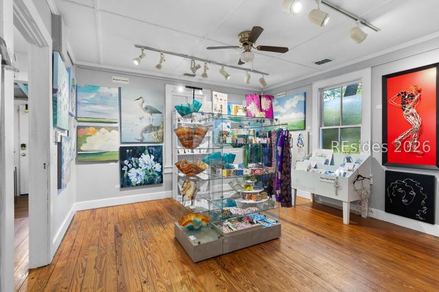 27 Calhoun St, Bluffton, SC 29910