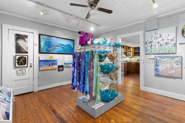 27 Calhoun St, Bluffton, SC 29910