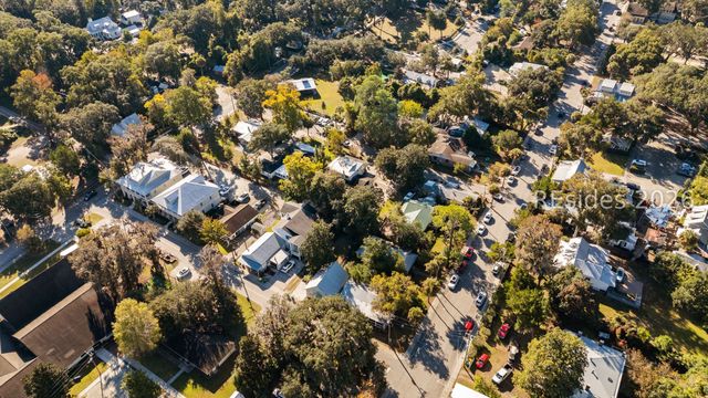 27 Calhoun St, Bluffton, SC 29910
